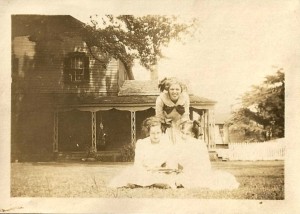 Human pyramid House Party 1 June 1911